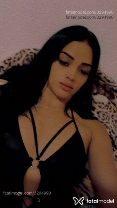 Acompanhante mulher morena (o) de olhos pretos - Kelly Acompanhante mulher morena (o) de olhos pretos - Kelly