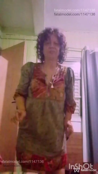 Acompanhante mulher com cabelo castanho de olhos mel em Santana do Livramento - Elena Baichinha
