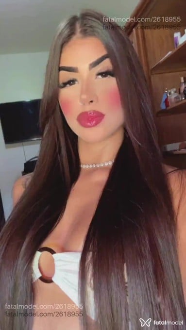 Acompanhante mulher morena (o) de olhos castanhos em Rio de Janeiro - Camila Bianchi