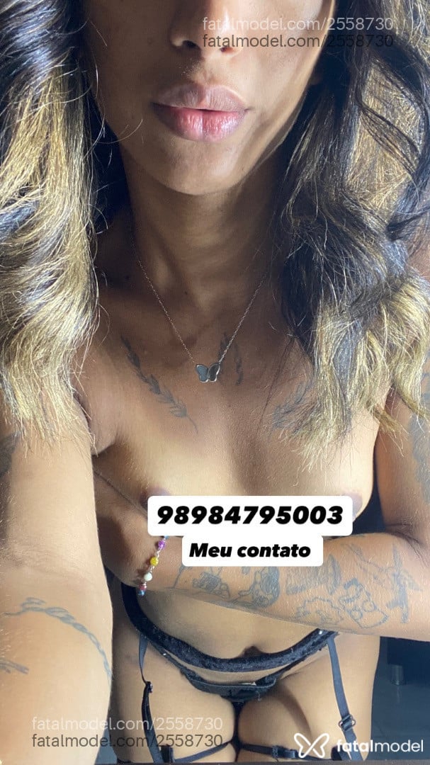 Acompanhante mulher trans com cabelo castanho de olhos pretos em São Luís - Sarah Leblanc