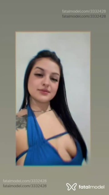 Acompanhante mulher com cabelo castanho de olhos castanhos em São Paulo Acompanhante mulher com cabelo castanho de olhos castanhos em São Paulo - Vic Tória