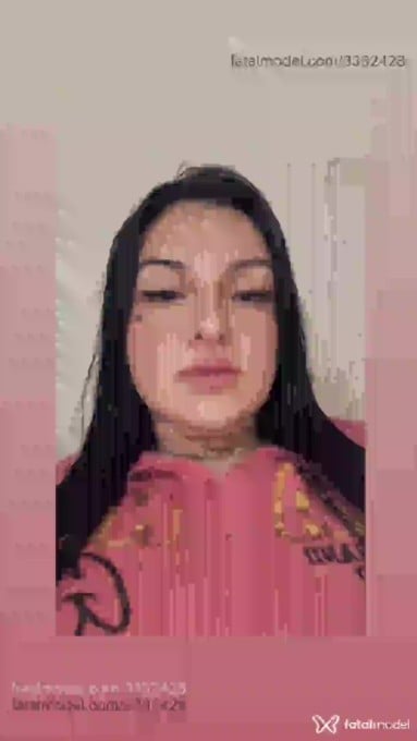 Acompanhante mulher com cabelo castanho de olhos castanhos em São Paulo Acompanhante mulher com cabelo castanho de olhos castanhos em São Paulo - Vic Tória