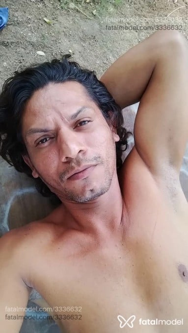 Acompanhante homem morena (o) de olhos cinza - Hogro Paraibano Acompanhante homem morena (o) de olhos cinza - Hogro Paraibano