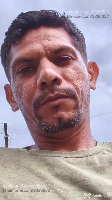 Acompanhante homem morena (o) de olhos cinza - Hogro Paraibano Acompanhante homem morena (o) de olhos cinza - Hogro Paraibano
