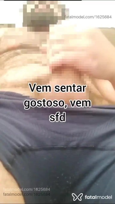Acompanhante homem sem cabelo de olhos castanhos em Virtual - João Roberto