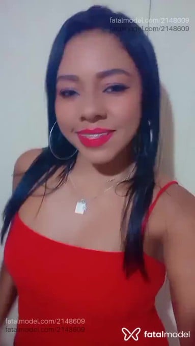 Acompanhante mulher com cabelo castanho de olhos castanhos em Caxias do Sul - Raissa