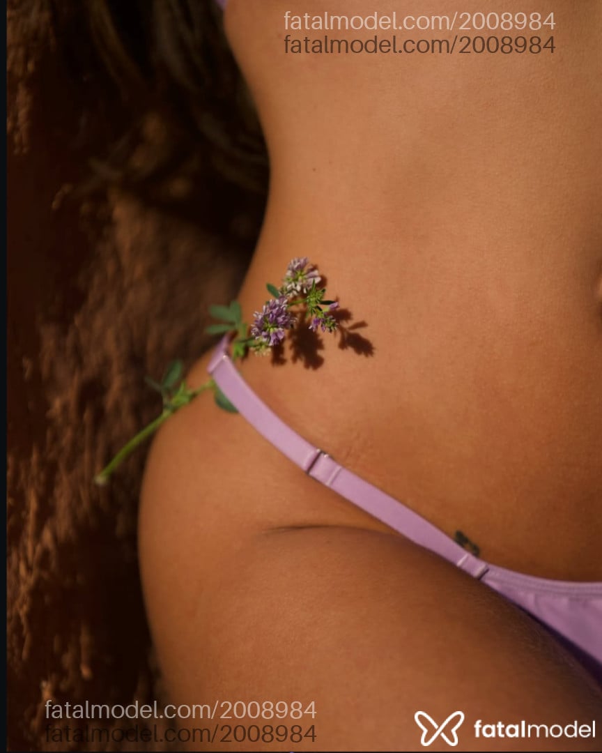 Acompanhante mulher morena (o) de olhos castanhos em Sarandi - Carol Muniz