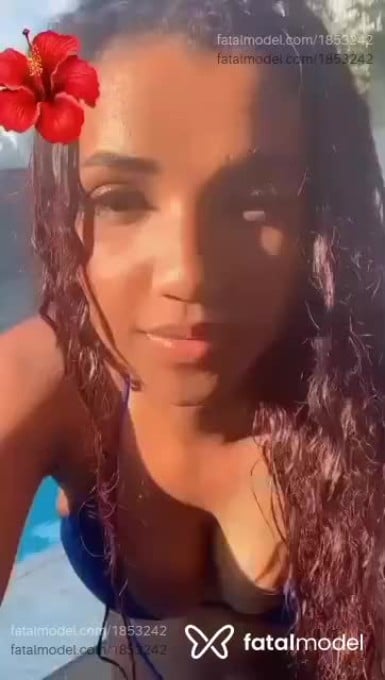 Acompanhante mulher morena (o) de olhos castanhos - Larissa