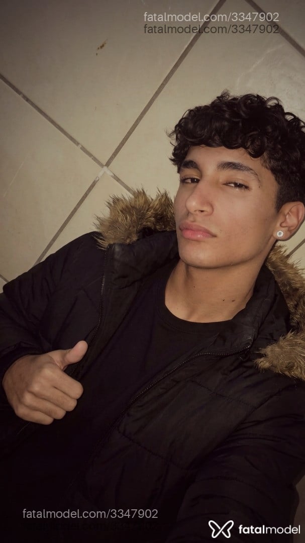 Acompanhante homem morena (o) de olhos castanhos em Virtual - Matheus