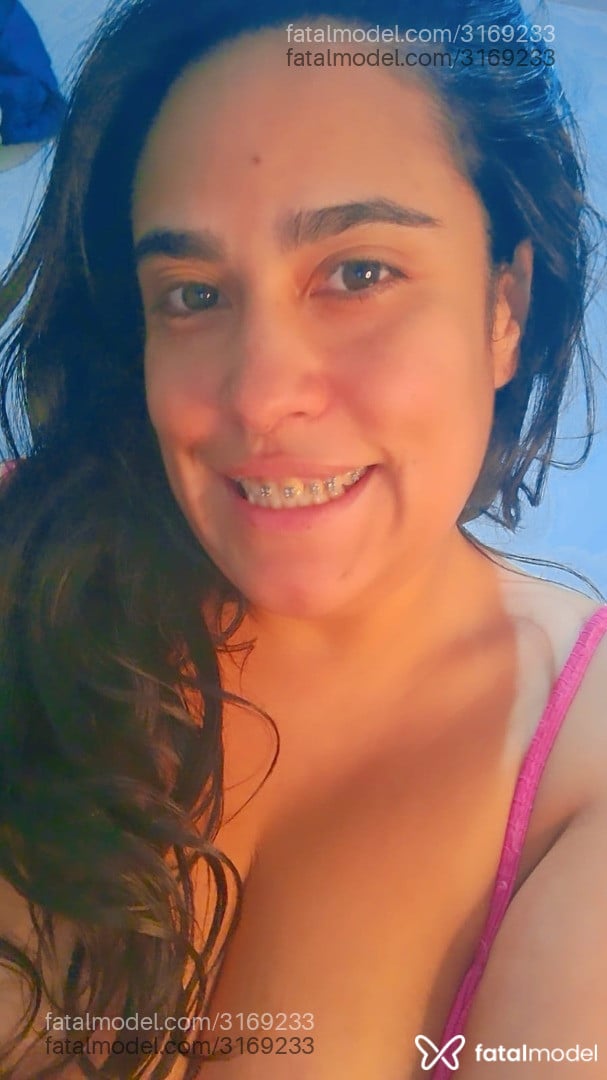 Acompanhante mulher morena (o) de olhos pretos em São José - Laly