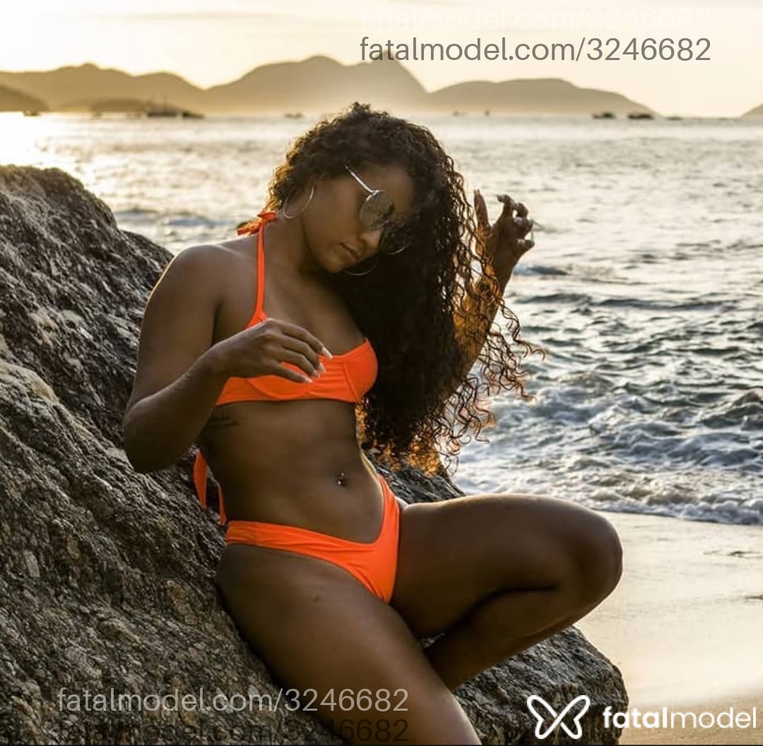 Acompanhante mulher com cabelo castanho de olhos castanhos em Rio de Janeiro - Lari