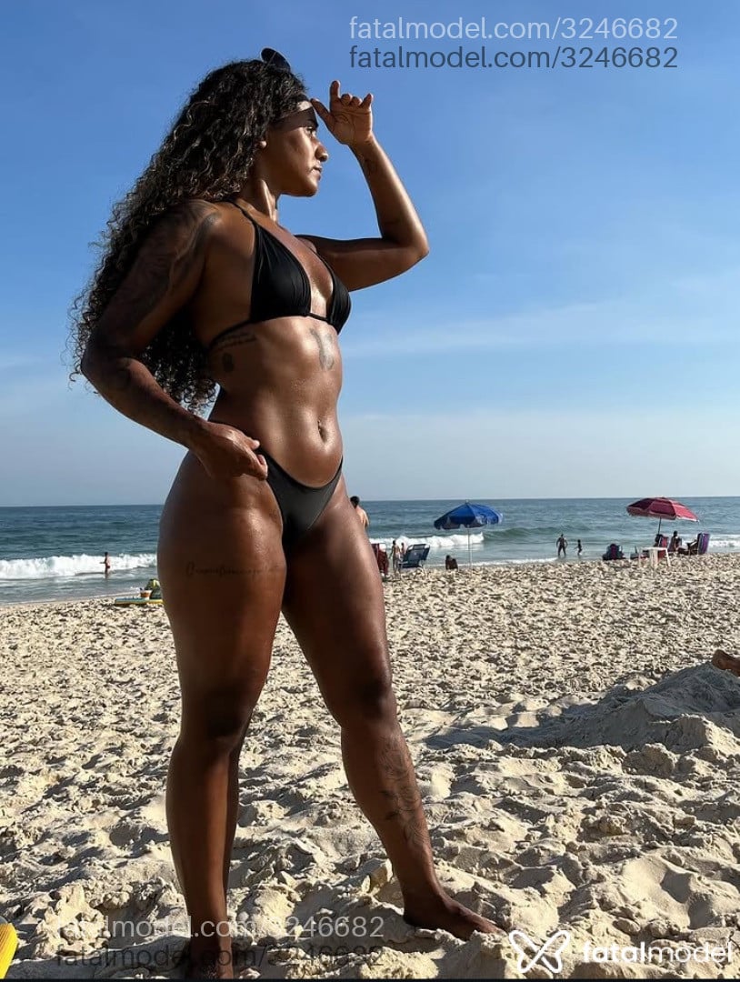 Acompanhante mulher com cabelo castanho de olhos castanhos em Rio de Janeiro - Lari