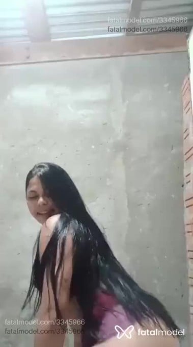 Acompanhante mulher morena (o) de olhos castanhos em Água Boa - Juliana Sant