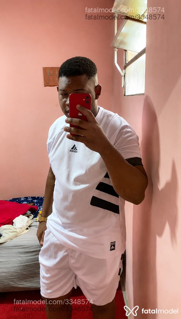 Acompanhante homem morena (o) de olhos pretos em Virtual - Cleber
