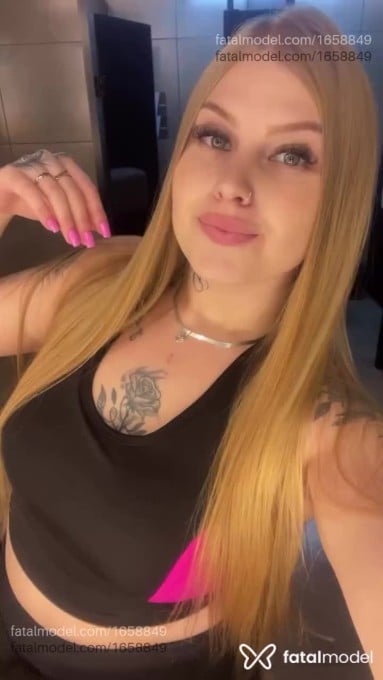 Acompanhante mulher loira (o) de olhos azuis em Caxias do Sul - Jenifer Schmidt