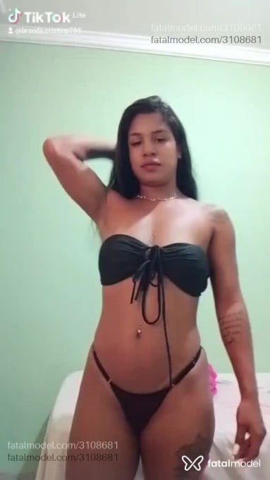Acompanhante mulher morena (o) de olhos pretos em Goiânia - Brenda Cristina
