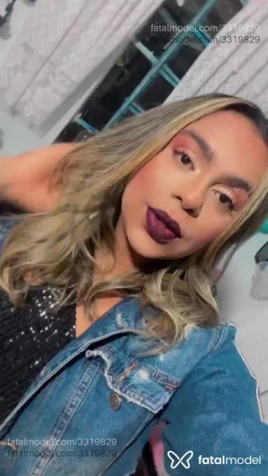 Acompanhante mulher trans loira (o) de olhos pretos em Arapongas - Julia
