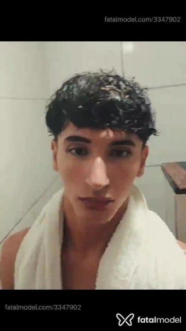 Acompanhante homem morena (o) de olhos castanhos em Virtual - Matheus