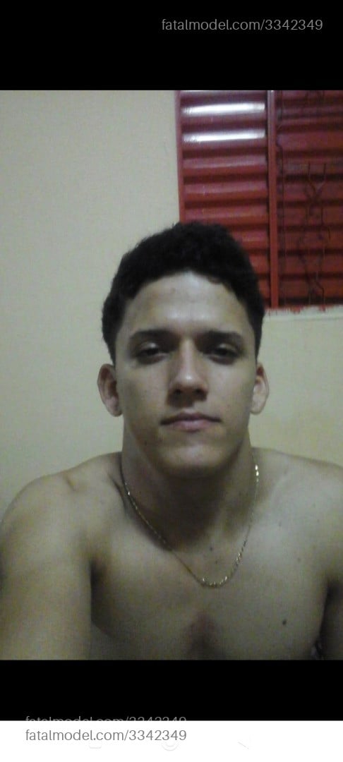 Acompanhante homem morena (o) de olhos mel em Goiânia - Forsberg