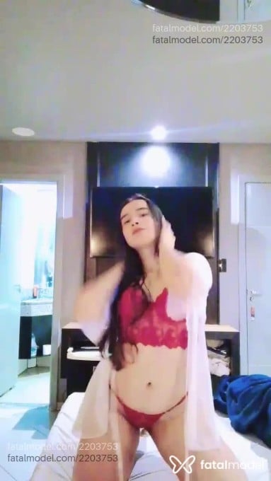 Acompanhante mulher com cabelo castanho de olhos castanhos em Campinas - Verônica