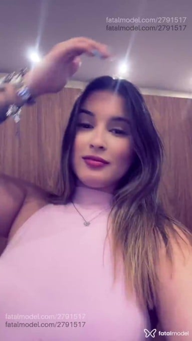 Acompanhante mulher loira (o) de olhos castanhos em Macaé - Alice Souza