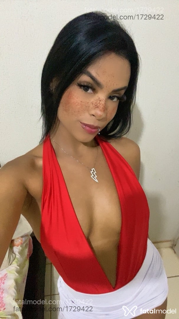 Acompanhante mulher morena (o) de olhos castanhos - Bia Silva