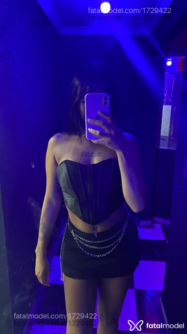 Acompanhante mulher morena (o) de olhos castanhos - Bia Silva