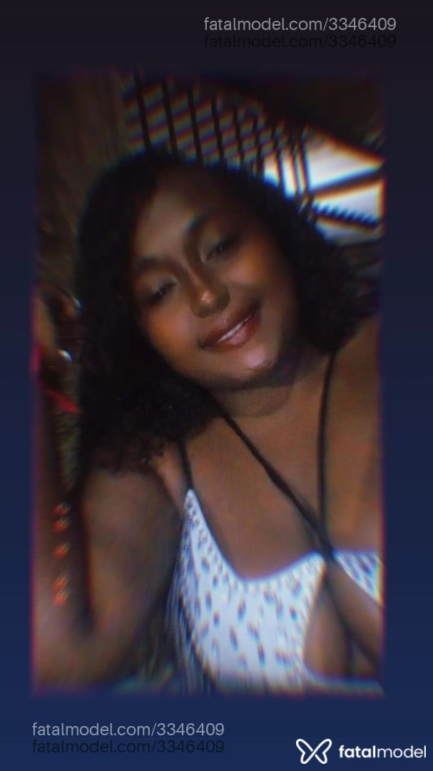 Acompanhante mulher morena (o) de olhos castanhos - Aninha Souza Acompanhante mulher morena (o) de olhos castanhos - Aninha Souza