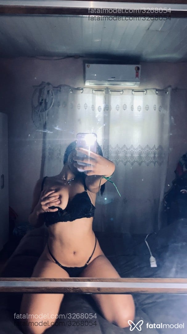 Acompanhante mulher morena (o) de olhos castanhos em Itapema - Miah