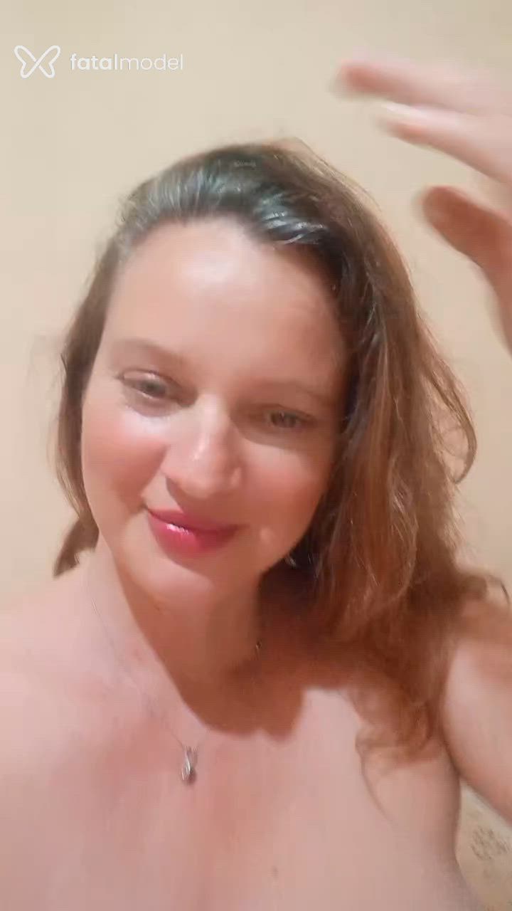 Acompanhante mulher loira (o) de olhos castanhos - Bella Acompanhante mulher loira (o) de olhos castanhos - Bella