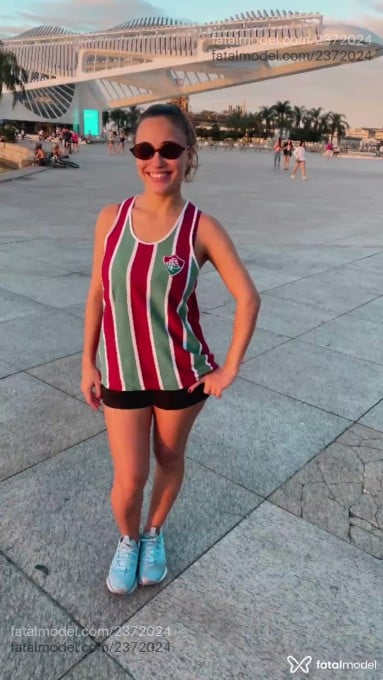 Acompanhante mulher loira (o) de olhos verdes em Rio de Janeiro - Cristal