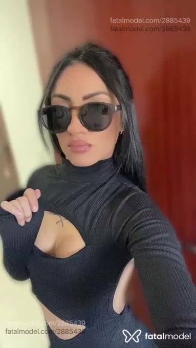Acompanhante mulher morena (o) de olhos pretos em Florianópolis Acompanhante mulher morena (o) de olhos pretos em Florianópolis - Jade Milano