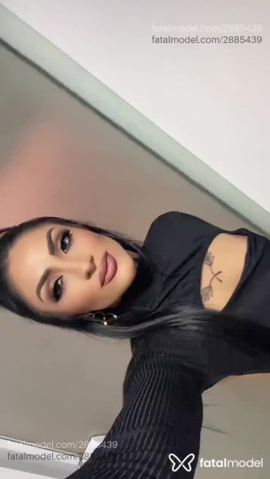 Acompanhante mulher morena (o) de olhos pretos em Florianópolis Acompanhante mulher morena (o) de olhos pretos em Florianópolis - Jade Milano