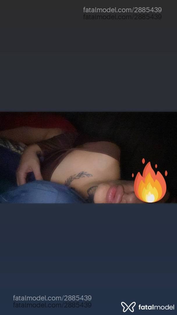 Acompanhante mulher morena (o) de olhos pretos - Jade Milano