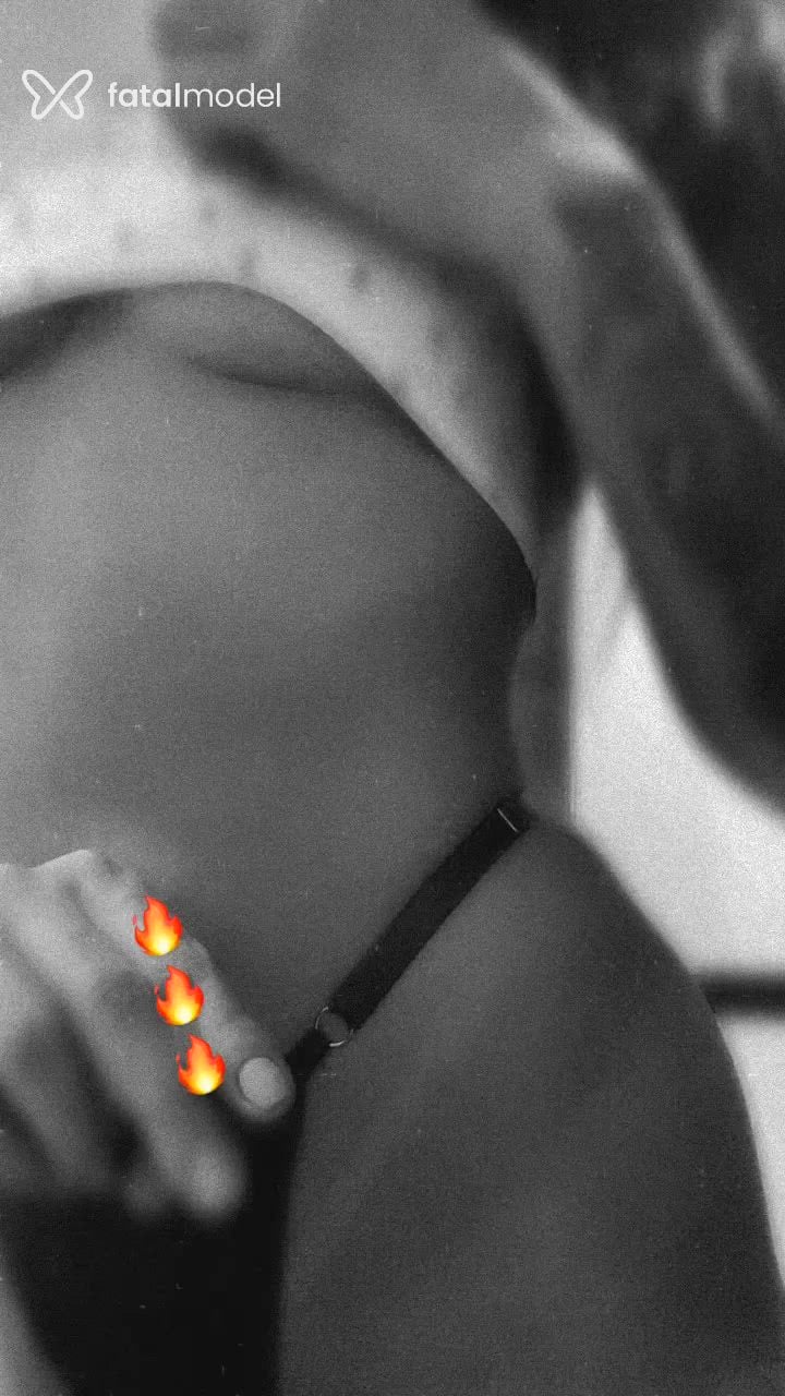 Acompanhante mulher morena (o) de olhos pretos - Ravenna Ferrari