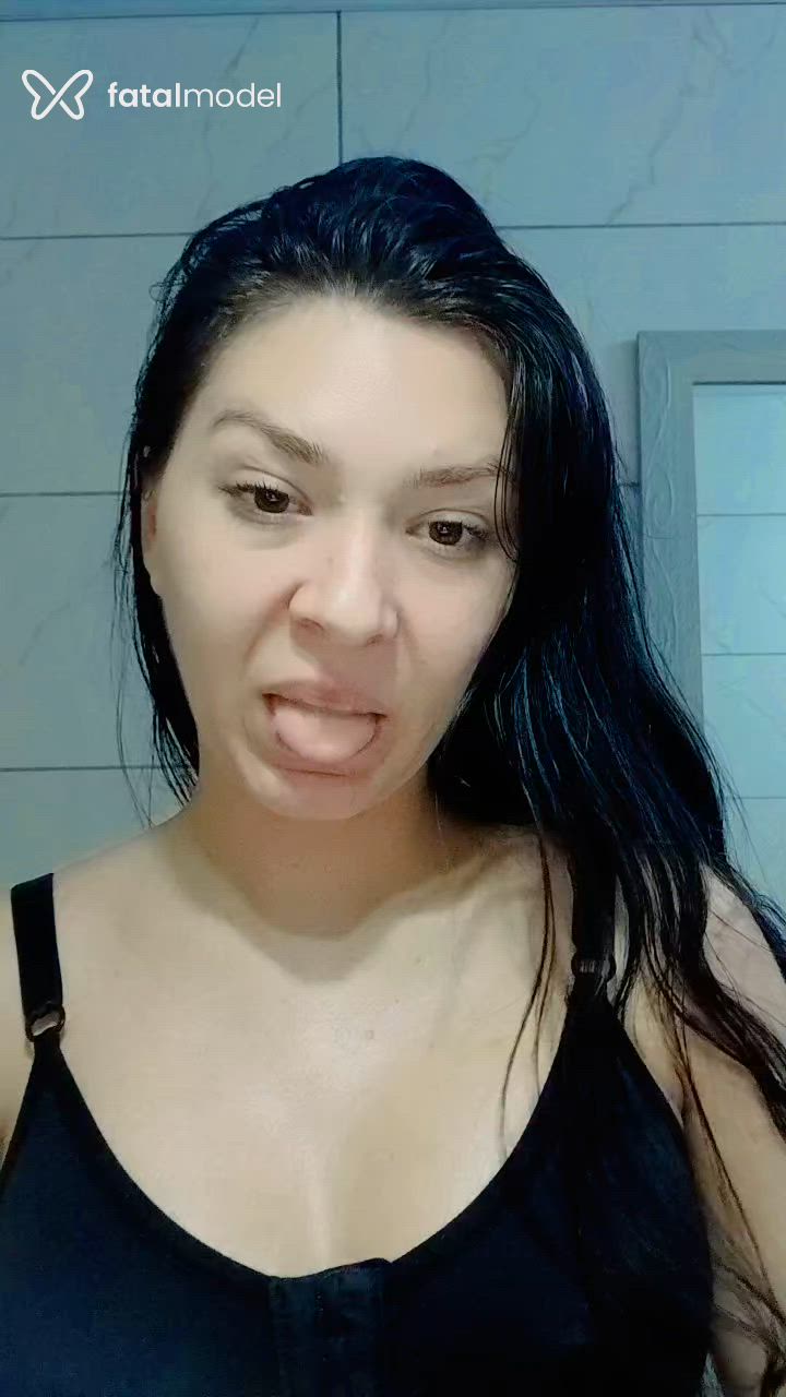 Acompanhante mulher morena (o) de olhos castanhos em Virtual Acompanhante mulher morena (o) de olhos castanhos em Virtual - Soffi