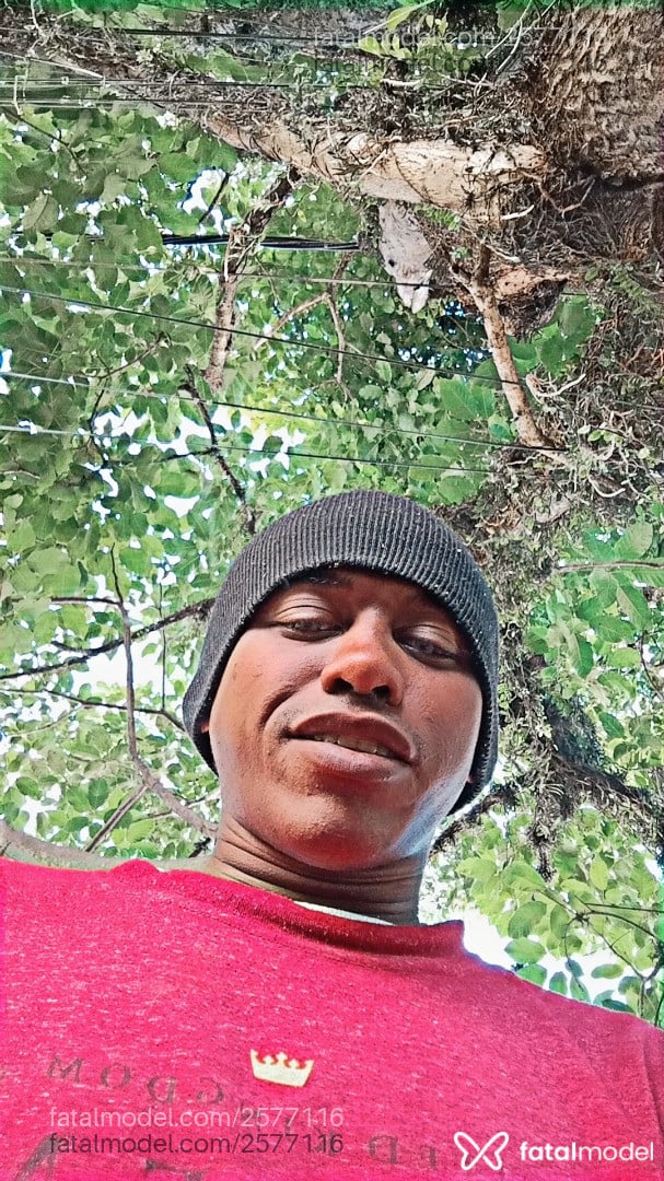 Acompanhante homem com cabelo castanho de olhos castanhos em Barra do Piraí Acompanhante homem com cabelo castanho de olhos castanhos em Barra do Piraí - Liandre
