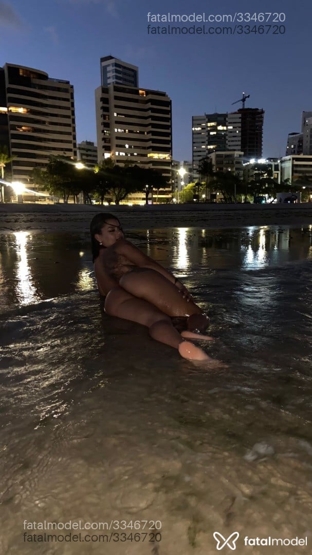 Acompanhante mulher morena (o) de olhos castanhos - Kamylli