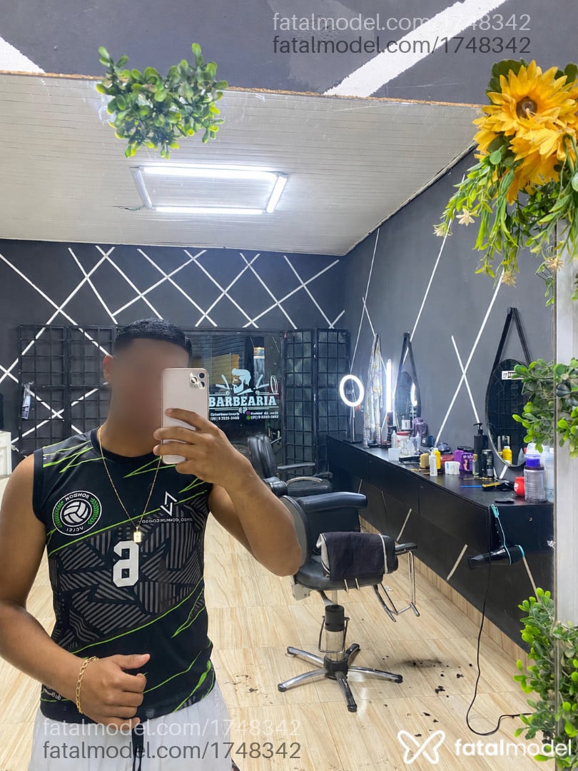 Acompanhante homem morena (o) de olhos pretos em Porto Velho - Dias Silva