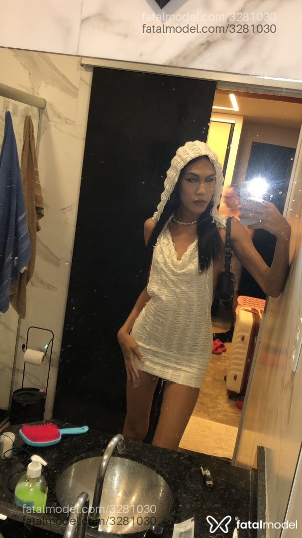 Acompanhante mulher trans morena (o) de olhos castanhos em Belém Acompanhante mulher trans morena (o) de olhos castanhos em Belém - Angel