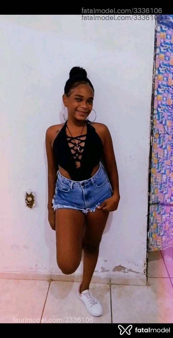 Acompanhante mulher morena (o) de olhos pretos em Virtual Acompanhante mulher morena (o) de olhos pretos em Virtual - Luluzinha
