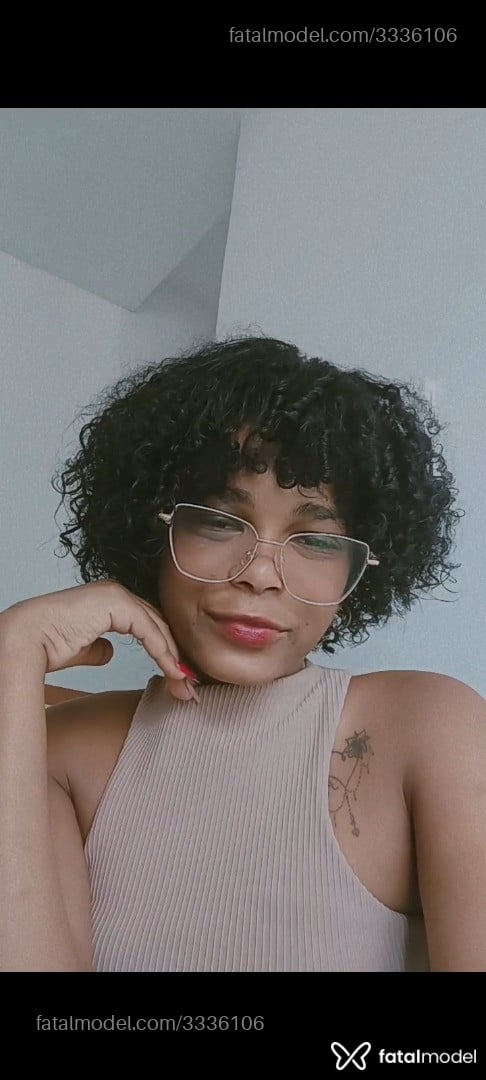 Acompanhante mulher morena (o) de olhos pretos em Virtual Acompanhante mulher morena (o) de olhos pretos em Virtual - Luluzinha