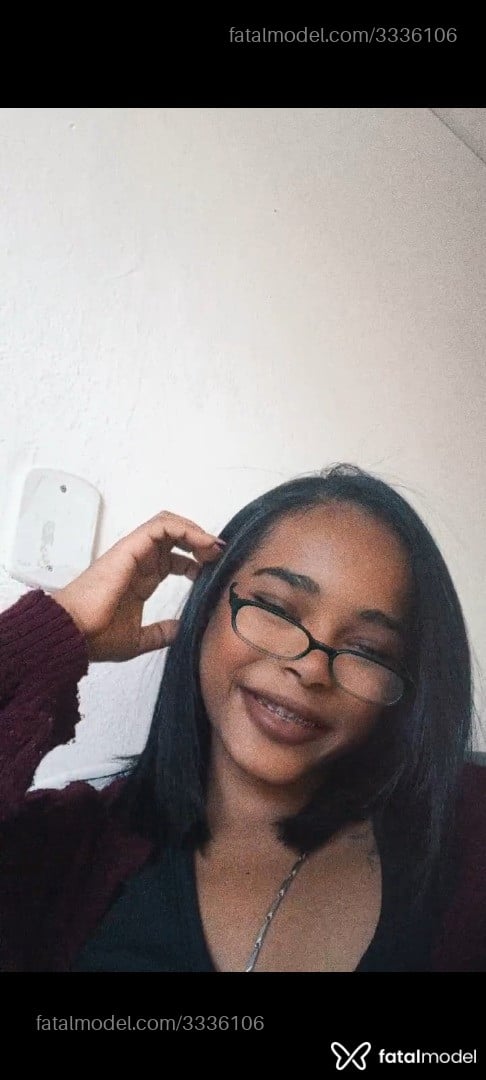 Acompanhante mulher morena (o) de olhos pretos em Virtual Acompanhante mulher morena (o) de olhos pretos em Virtual - Luluzinha