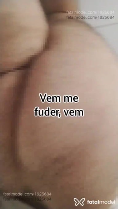 Acompanhante homem sem cabelo de olhos castanhos em Virtual - João Roberto