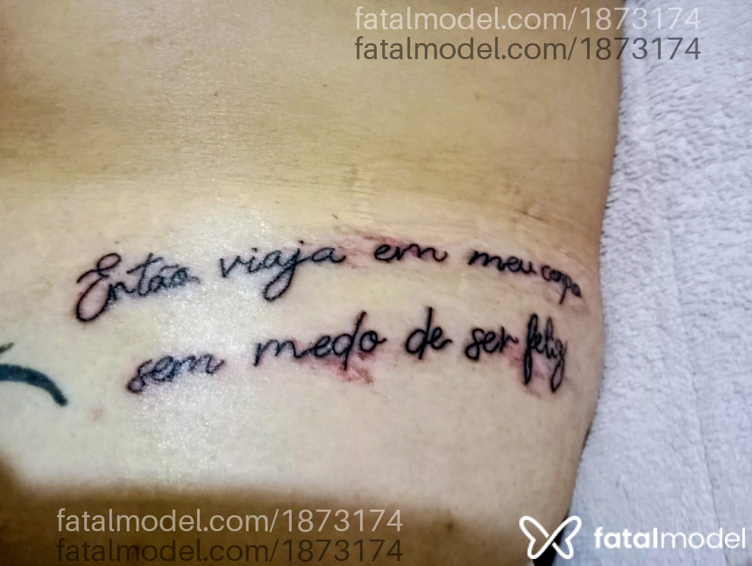 Acompanhante mulher loira (o) de olhos castanhos em Cachoeirinha Acompanhante mulher loira (o) de olhos castanhos em Cachoeirinha - Karen