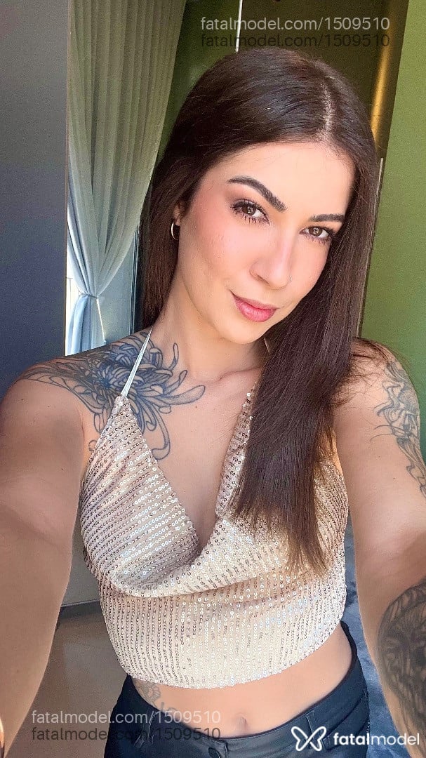 Acompanhante mulher com cabelo castanho de olhos castanhos em São Paulo - Camila