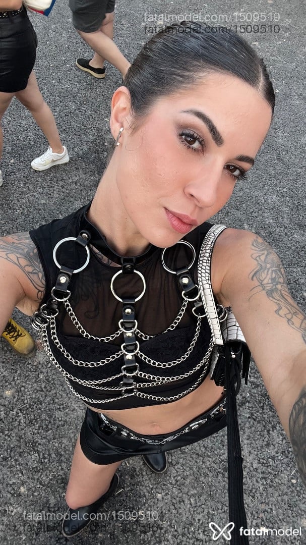 Acompanhante mulher com cabelo castanho de olhos castanhos em São Paulo - Camila