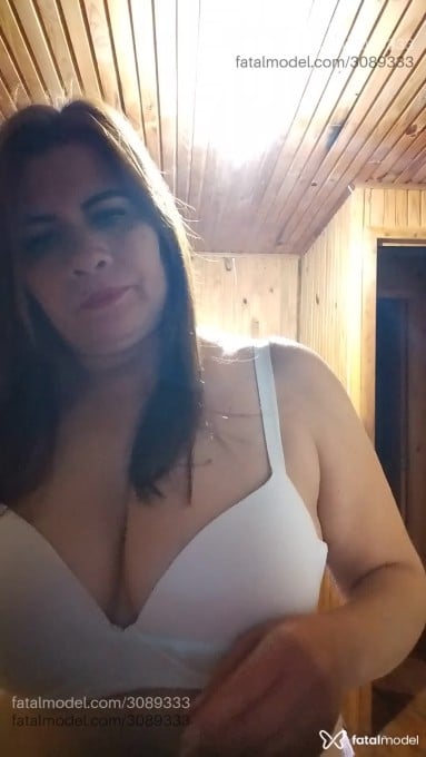 Acompanhante mulher ruiva (o) de olhos castanhos em Chapecó - Mari