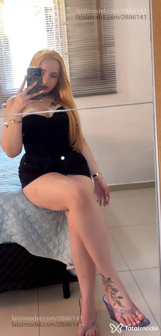 Acompanhante mulher ruiva (o) de olhos verdes - Chloe Médici