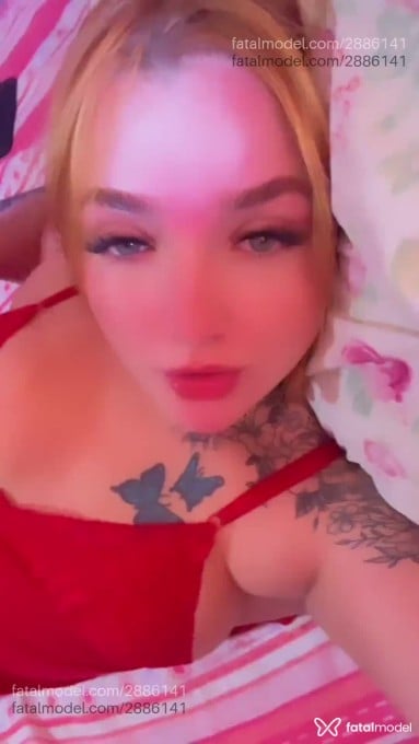 Acompanhante mulher ruiva (o) de olhos castanhos em Vitória Acompanhante mulher ruiva (o) de olhos castanhos em Vitória - Chloe Médici